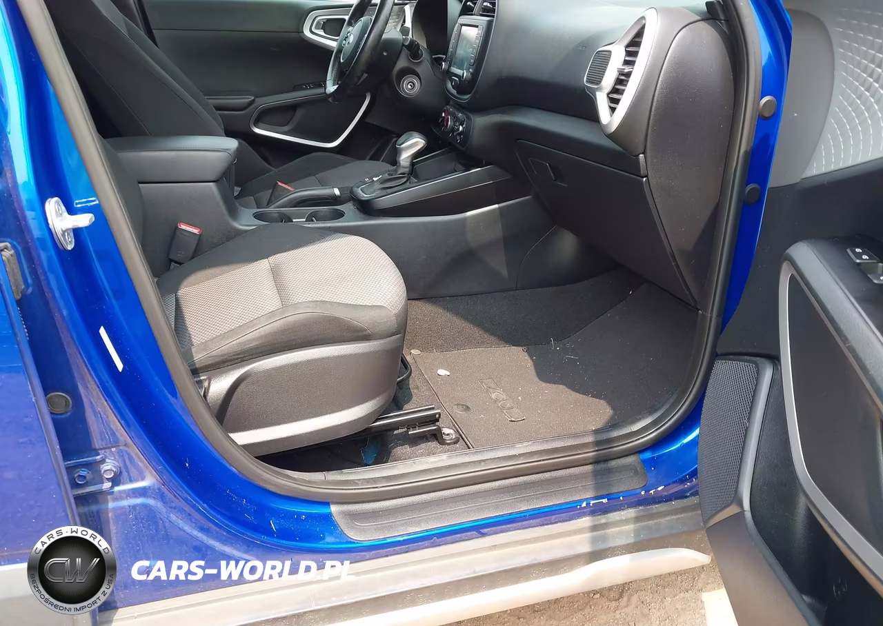 2020 Kia Soul X-Line VIN:KNDJ23AU9L7123518 - 5