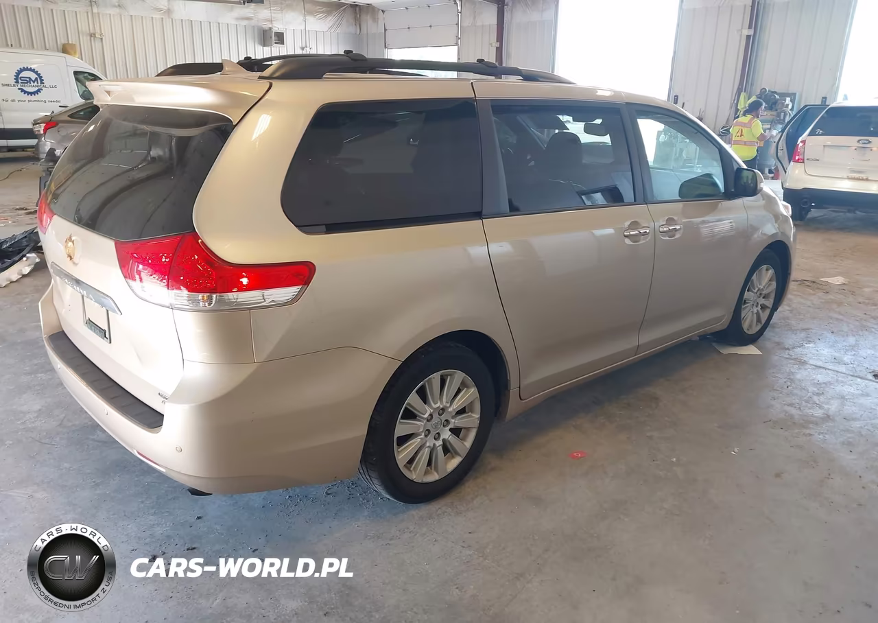2014 Toyota Sienna Limited 7 Passenger VIN:5TDDK3DC4ES073250 - 4