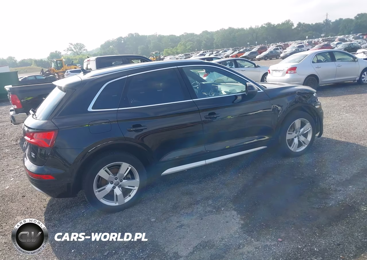 2018 Audi Q5 2.0T Premium-2.0T Tech Premium VIN:WA1BNAFY6J2212611 - 4