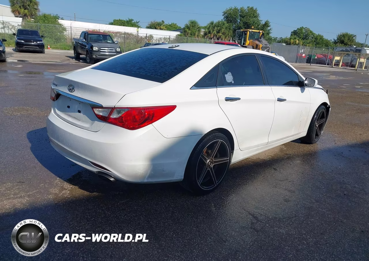2013 Hyundai Sonata Se VIN:5NPEC4AC8DH726372 - 4