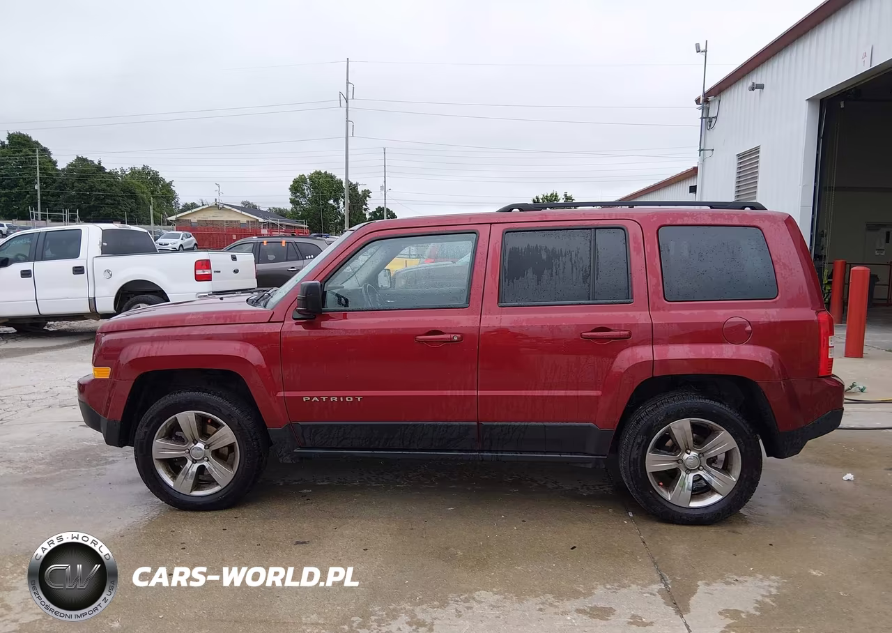2016 Jeep Patriot Latitude VIN:1C4NJRFB6GD702536 - 14