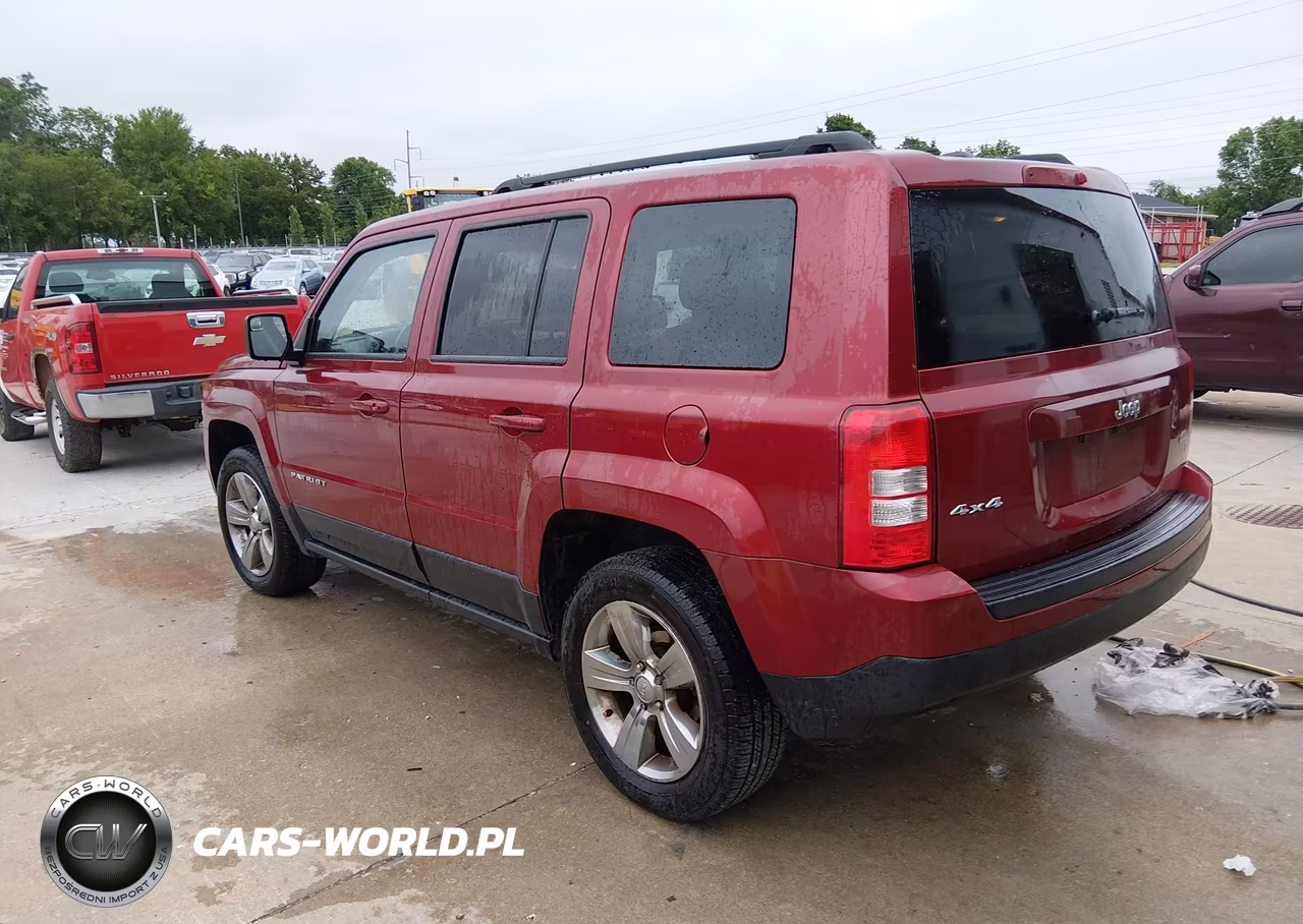 2016 Jeep Patriot Latitude VIN:1C4NJRFB6GD702536 - 3