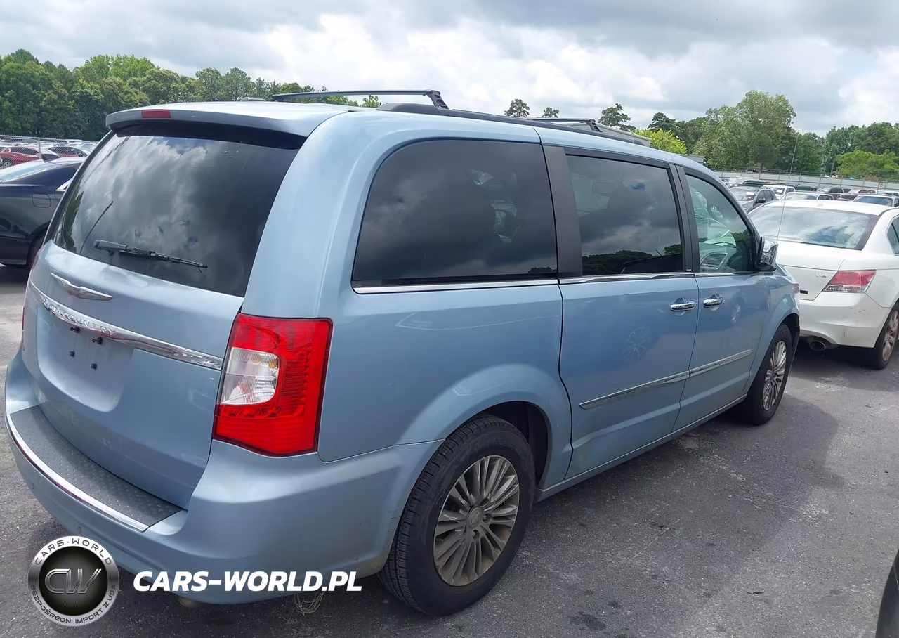 2013 Chrysler Town & Country Touring-L VIN:2C4RC1CG4DR509419 - 4