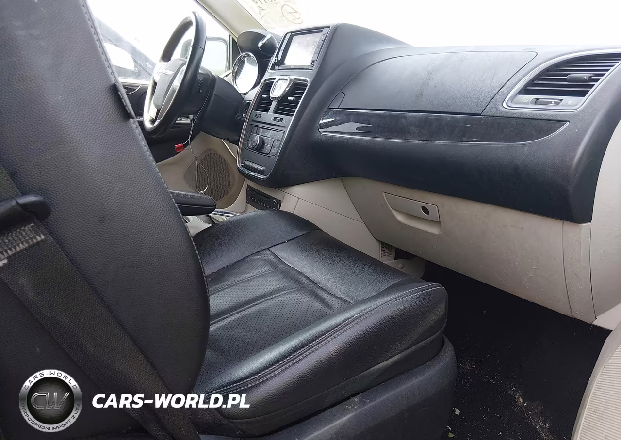 2013 Chrysler Town & Country Touring-L VIN:2C4RC1CG4DR509419 - 5