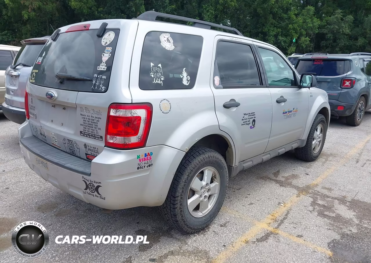 2009 Ford Escape Xlt VIN:1FMCU03709KA64692 - 4