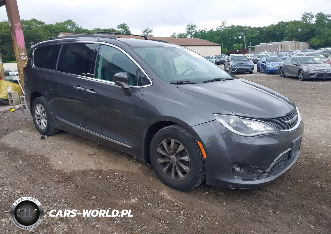 2017 Chrysler Pacifica Touring-L – zdjęcie 1 z 16