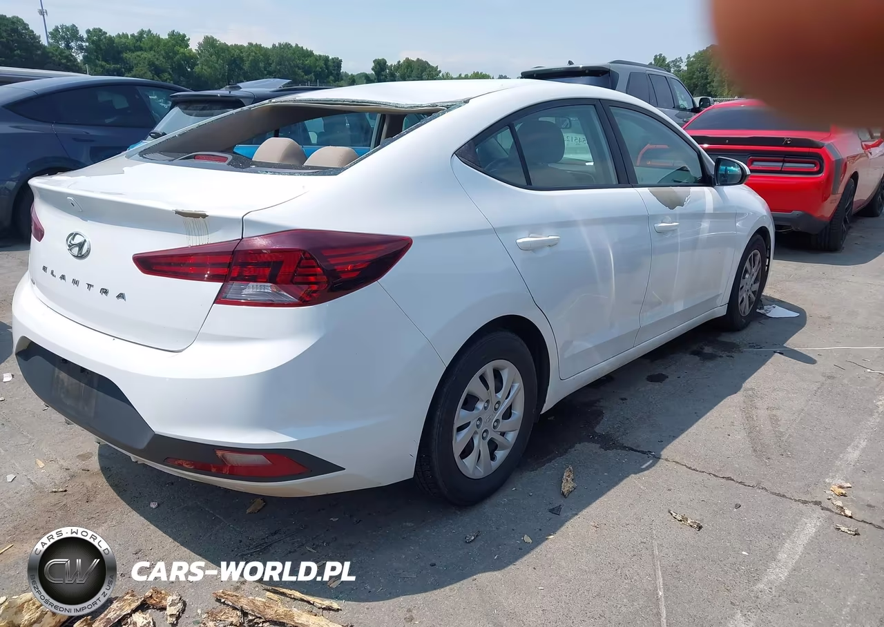 2019 Hyundai Elantra Se VIN:5NPD74LF5KH482006 - 4