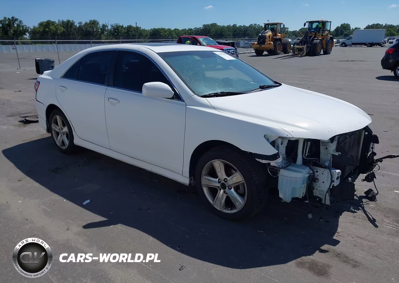 2011 Toyota Camry Se – zdjęcie 1 z 12
