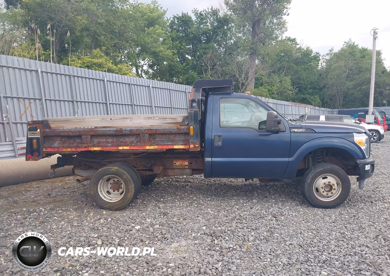 2015 Ford F-350 Chassis Xl-Xlt VIN:1FDRF3H65FED31955 - 13