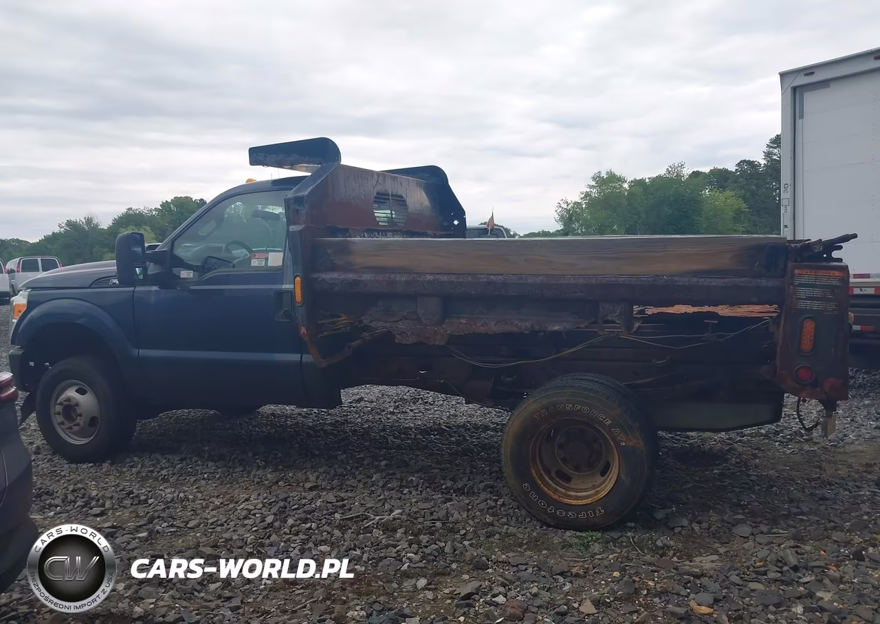 2015 Ford F-350 Chassis Xl-Xlt VIN:1FDRF3H65FED31955 - 14
