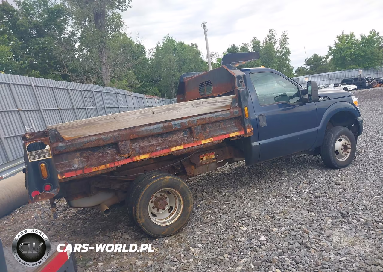 2015 Ford F-350 Chassis Xl-Xlt VIN:1FDRF3H65FED31955 - 4