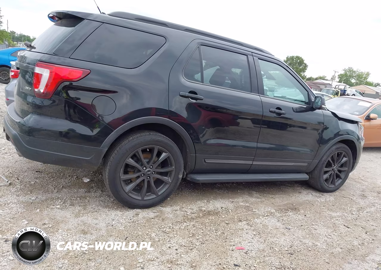 2018 Ford Explorer Xlt VIN:1FM5K8D82JGC65358 - 13