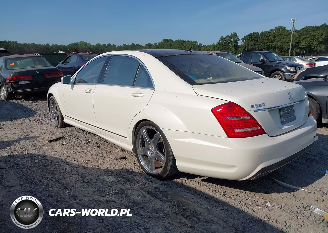 2010 Mercedes-Benz S 550 VIN:WDDNG7BB0AA325158 - 3