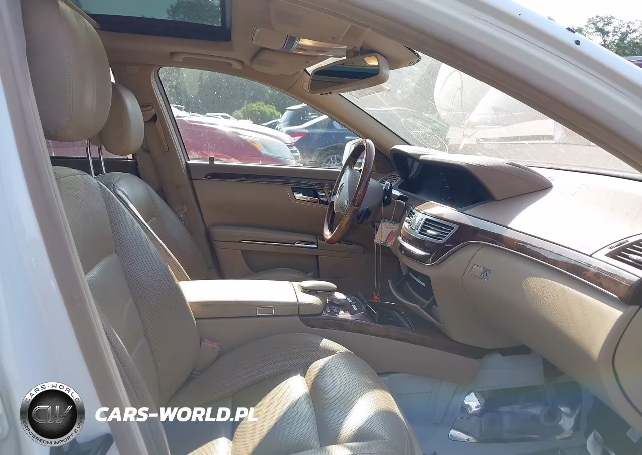 2010 Mercedes-Benz S 550 VIN:WDDNG7BB0AA325158 - 5