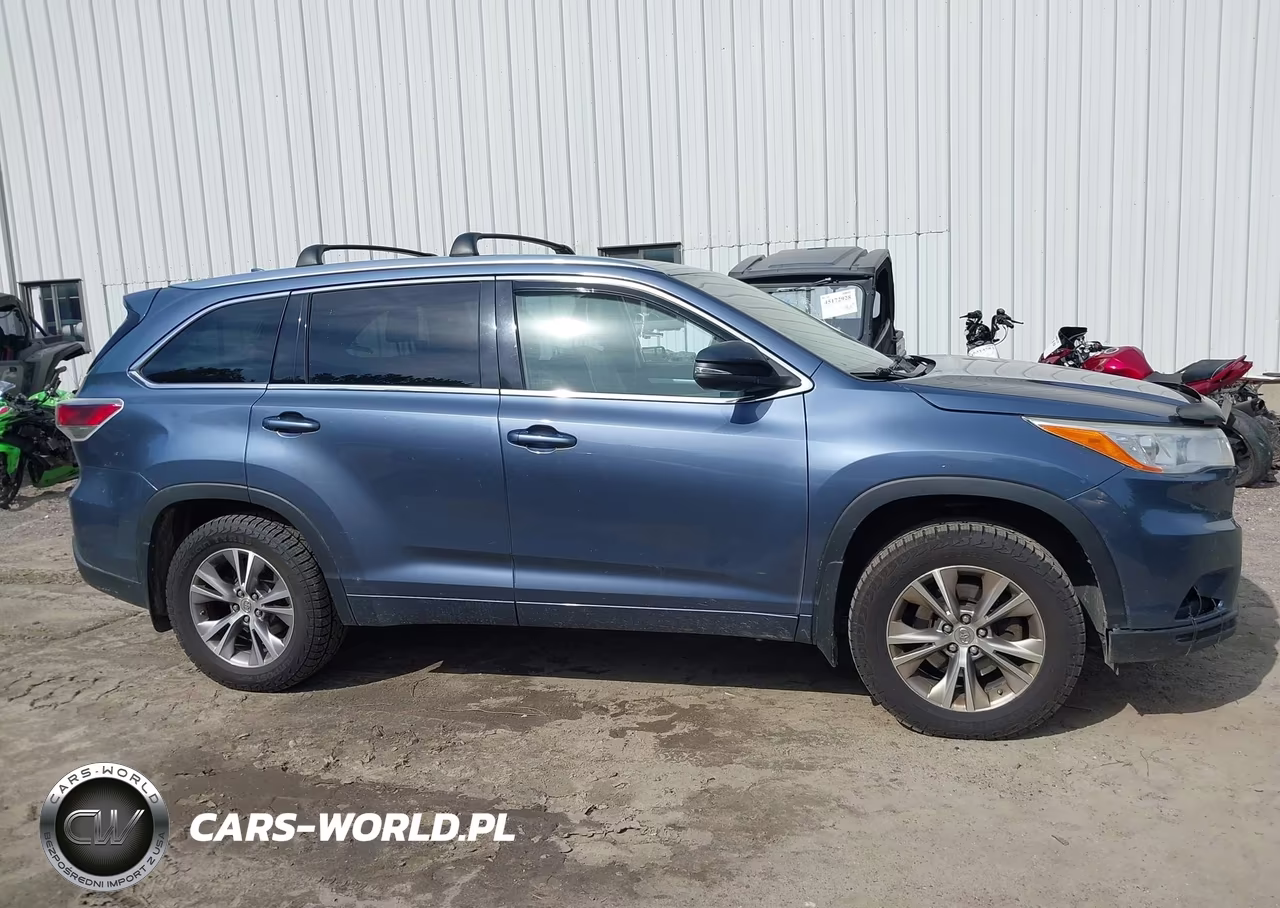 2015 Toyota Highlander Xle V6 VIN:5TDJKRFH8FS102622 - 13