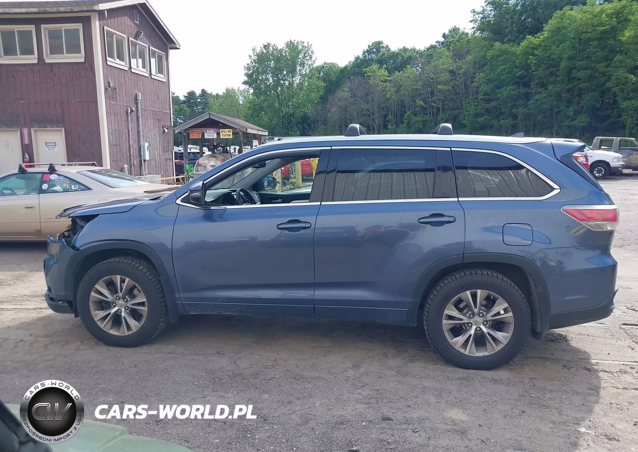 2015 Toyota Highlander Xle V6 VIN:5TDJKRFH8FS102622 - 14