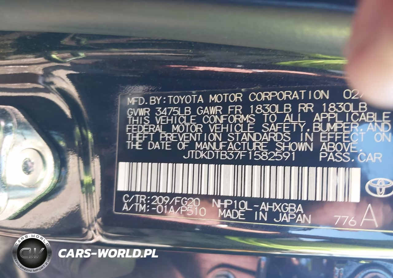 2015 Toyota Prius C Three VIN:JTDKDTB37F1582591 - 9
