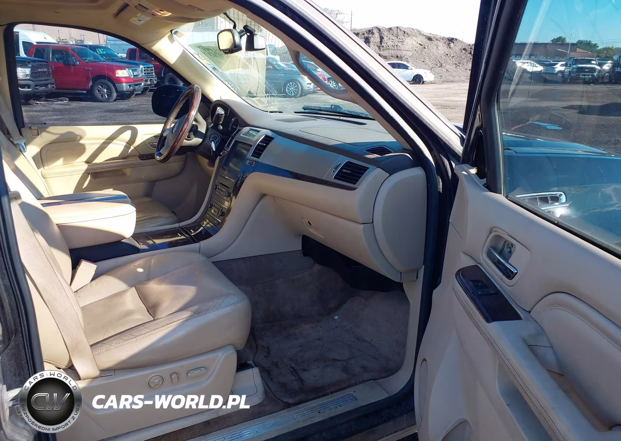 2011 Cadillac Escalade Premium VIN:1GYS4CEF6BR155589 - 5