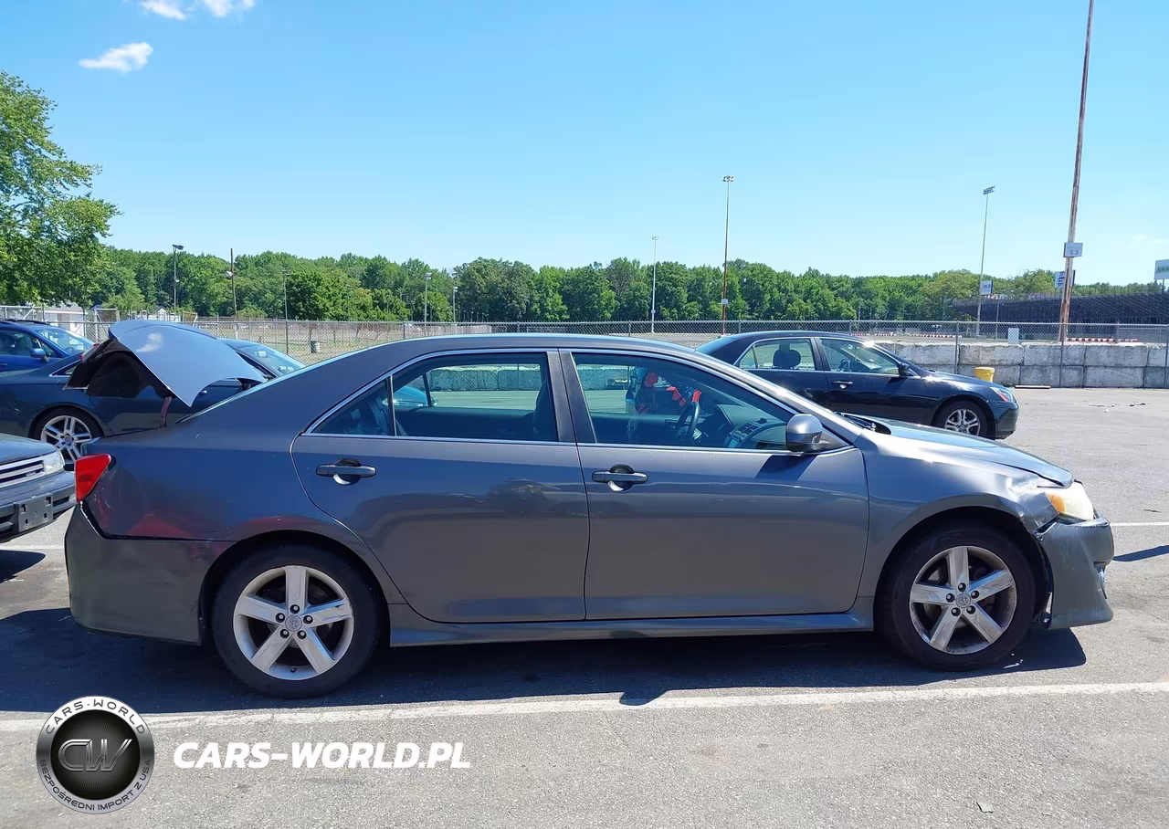 2013 Toyota Camry Se VIN:4T1BF1FK4DU223402 - 13