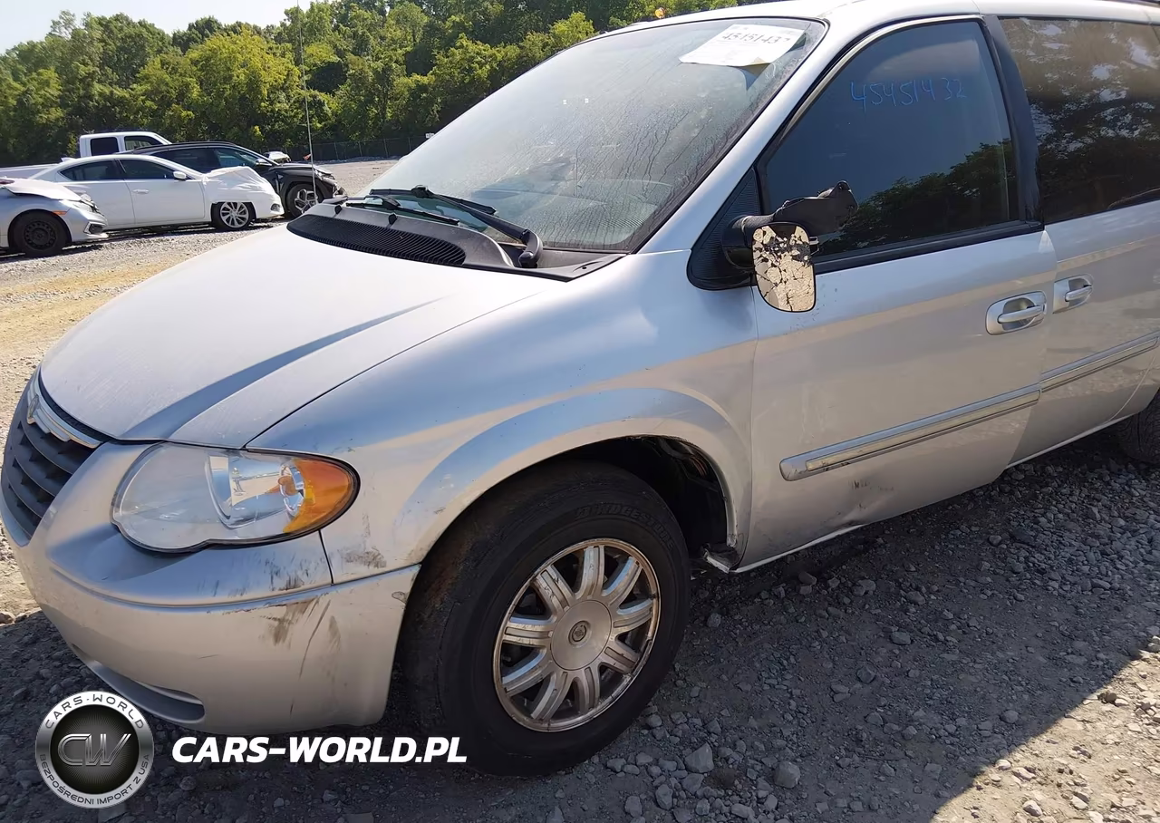 2007 Chrysler Town & Country Touring VIN:2A4GP54L37R267798 - 17