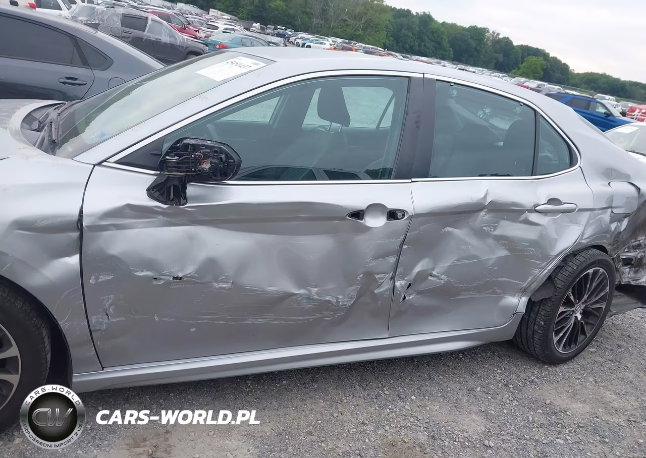 2019 Toyota Camry Se VIN:4T1B11HKXKU760705 - 19