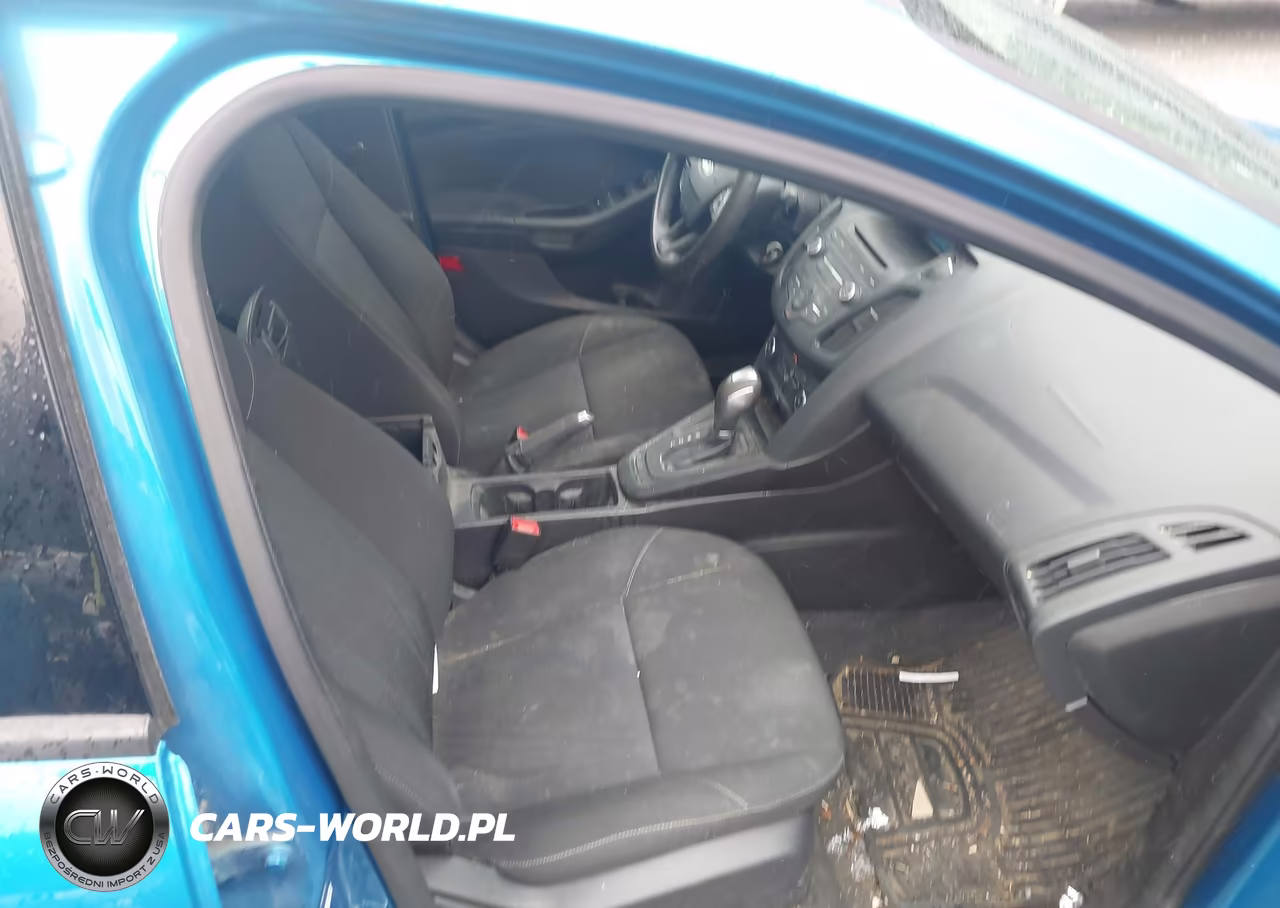 2015 Ford Focus Se VIN:1FADP3F23FL286883 - 5
