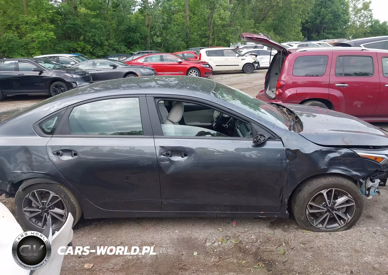 2023 Kia Forte Lxs VIN:3KPF24AD8PE579964 - 14