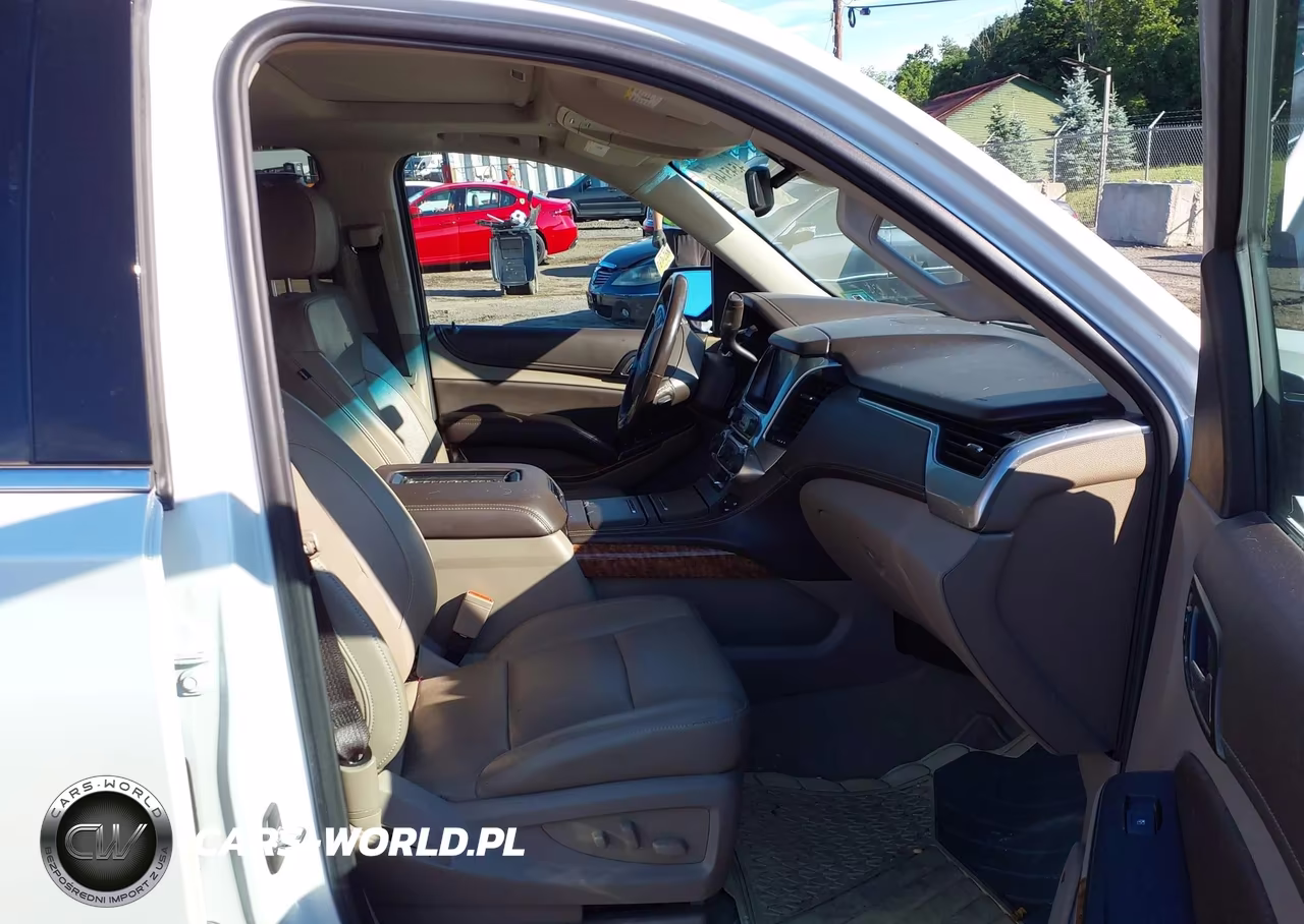 2018 Chevrolet Tahoe Premier VIN:1GNSKCKC5JR213039 - 5