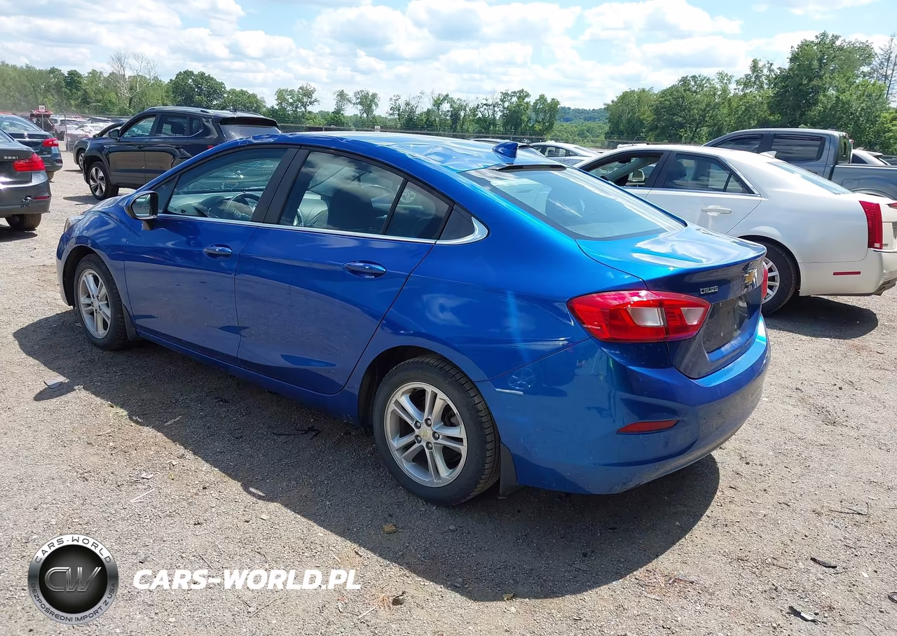 2018 Chevrolet Cruze Lt Auto VIN:1G1BE5SM9J7113387 - 3
