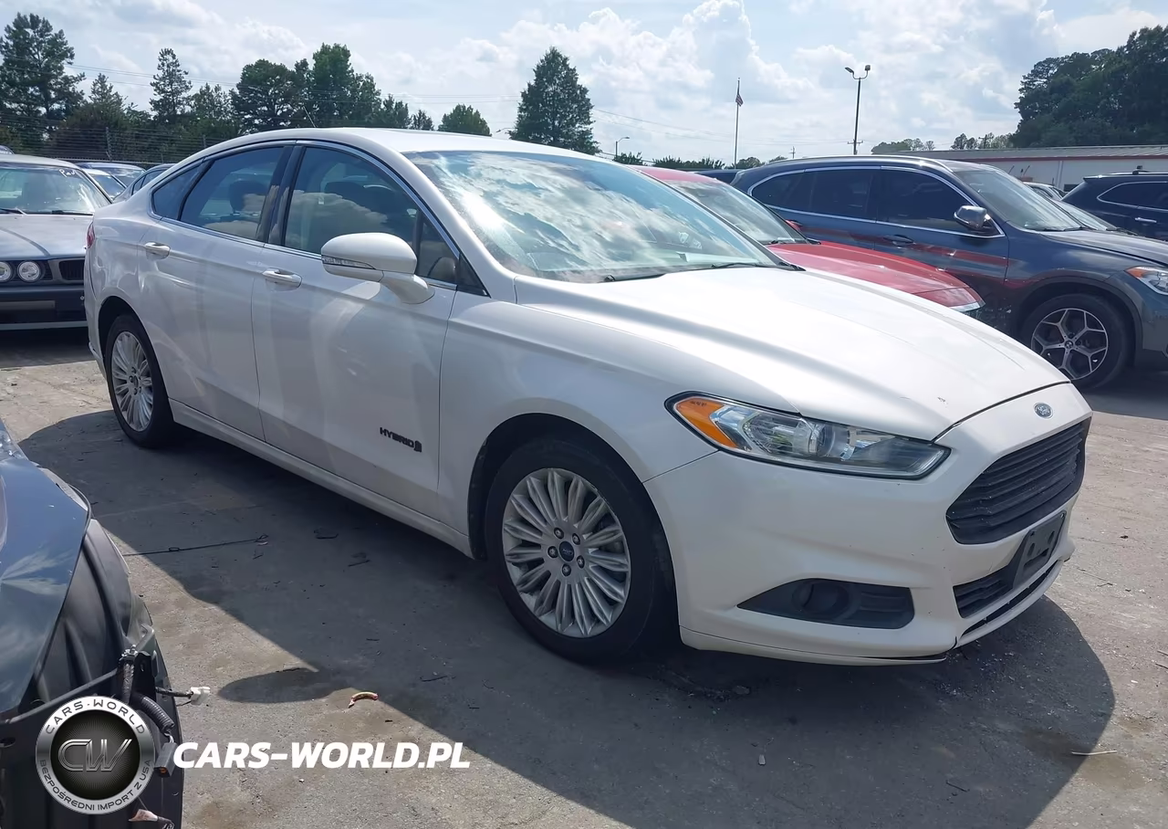 2013 Ford Fusion Hybrid Se – zdjęcie 1 z 11
