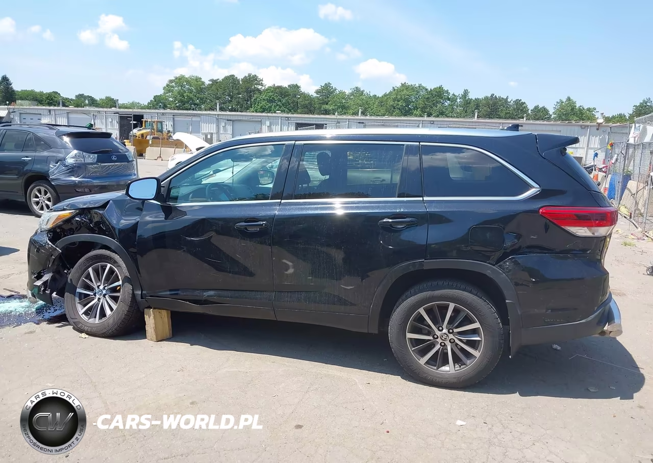 2017 Toyota Highlander Xle VIN:5TDJZRFH2HS361346 - 14