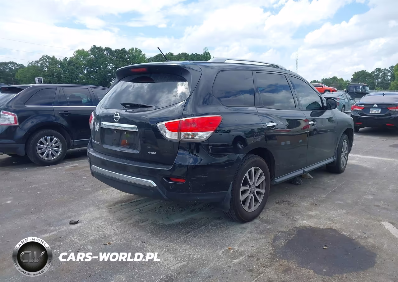 2015 Nissan Pathfinder S VIN:5N1AR2MM0FC722462 - 4
