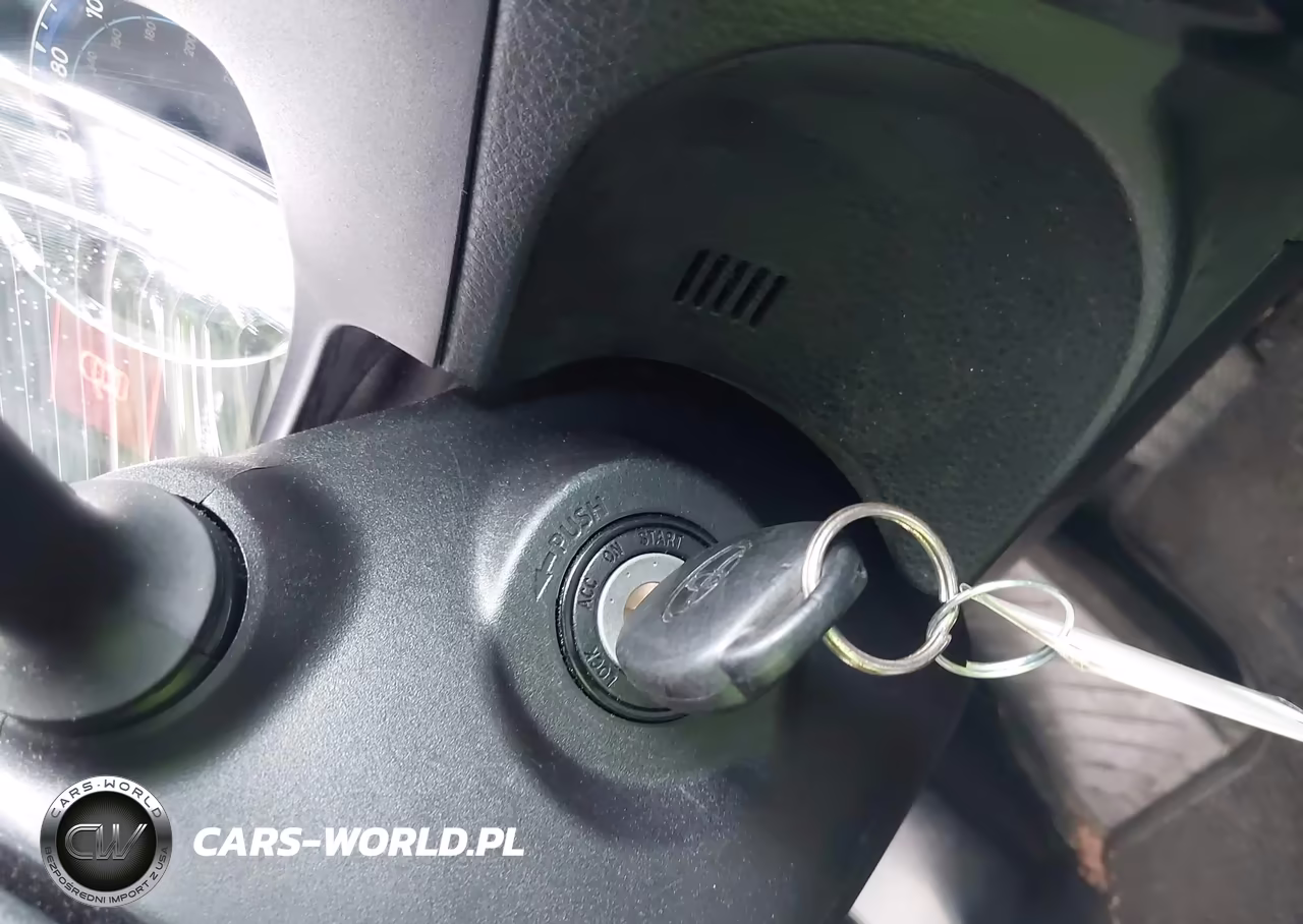 2017 Toyota Corolla Le VIN:5YFBURHE9HP735370 - 11