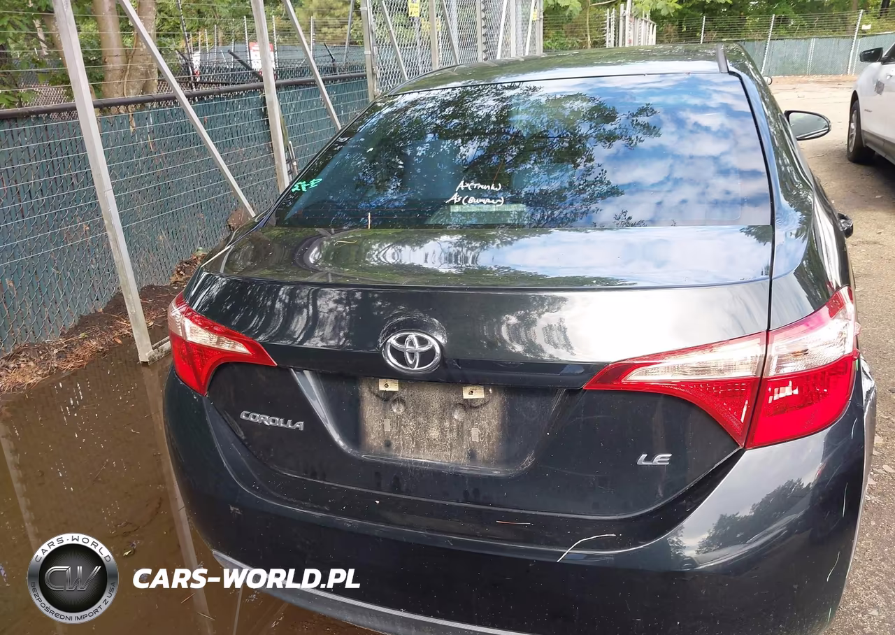 2017 Toyota Corolla Le VIN:5YFBURHE9HP735370 - 16