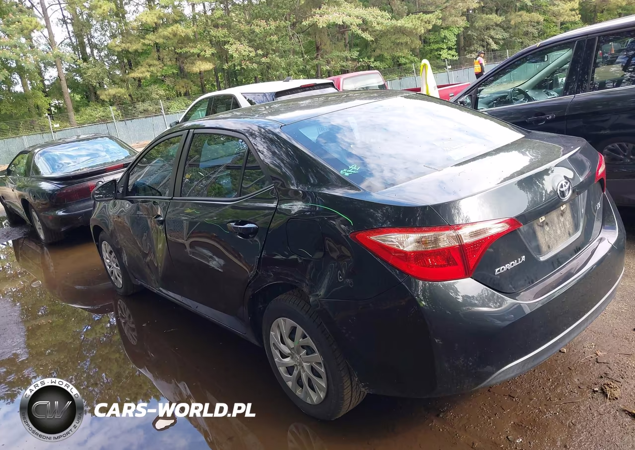 2017 Toyota Corolla Le VIN:5YFBURHE9HP735370 - 3