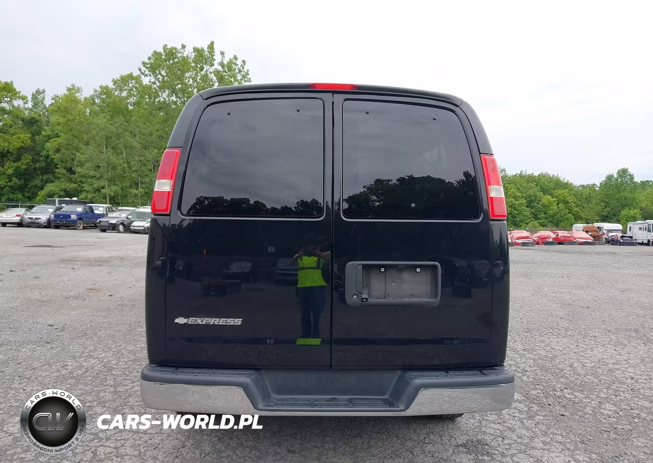 2018 Chevrolet Express 3500 Lt VIN:1GAZGPFG7J1243129 - 21