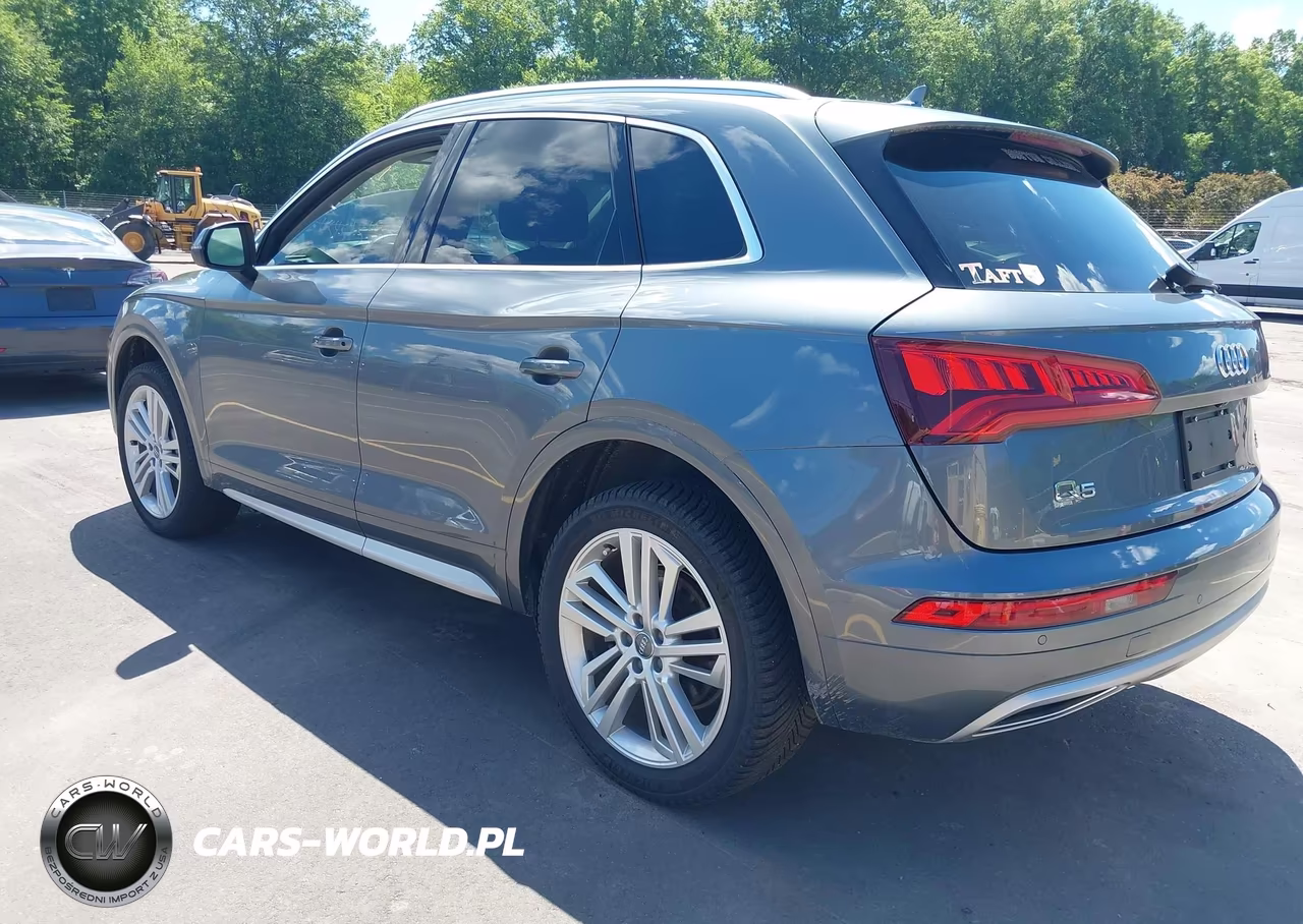 2018 Audi Q5 2.0T Premium-2.0T Tech Premium VIN:WA1CNAFY1J2016841 - 3
