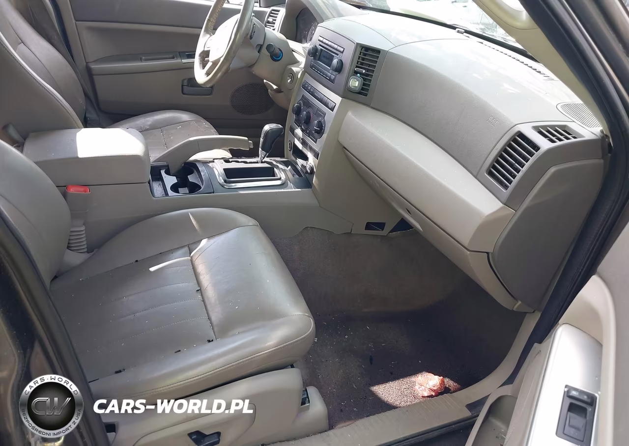 2005 Jeep Grand Cherokee Laredo VIN:1J4GS48K75C621550 - 5