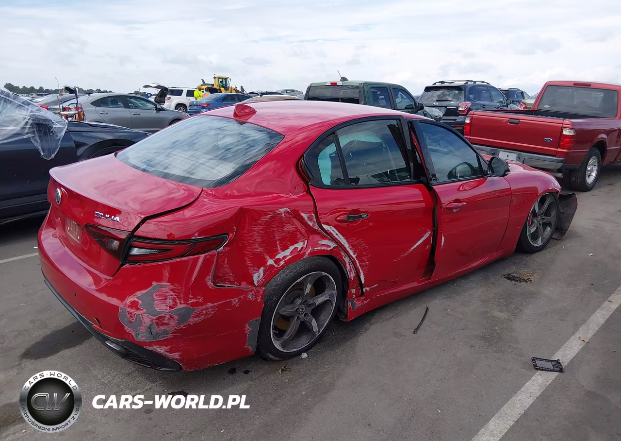2018 Alfa Romeo Giulia Rwd VIN:ZARFAEBNXJ7565531 - 4