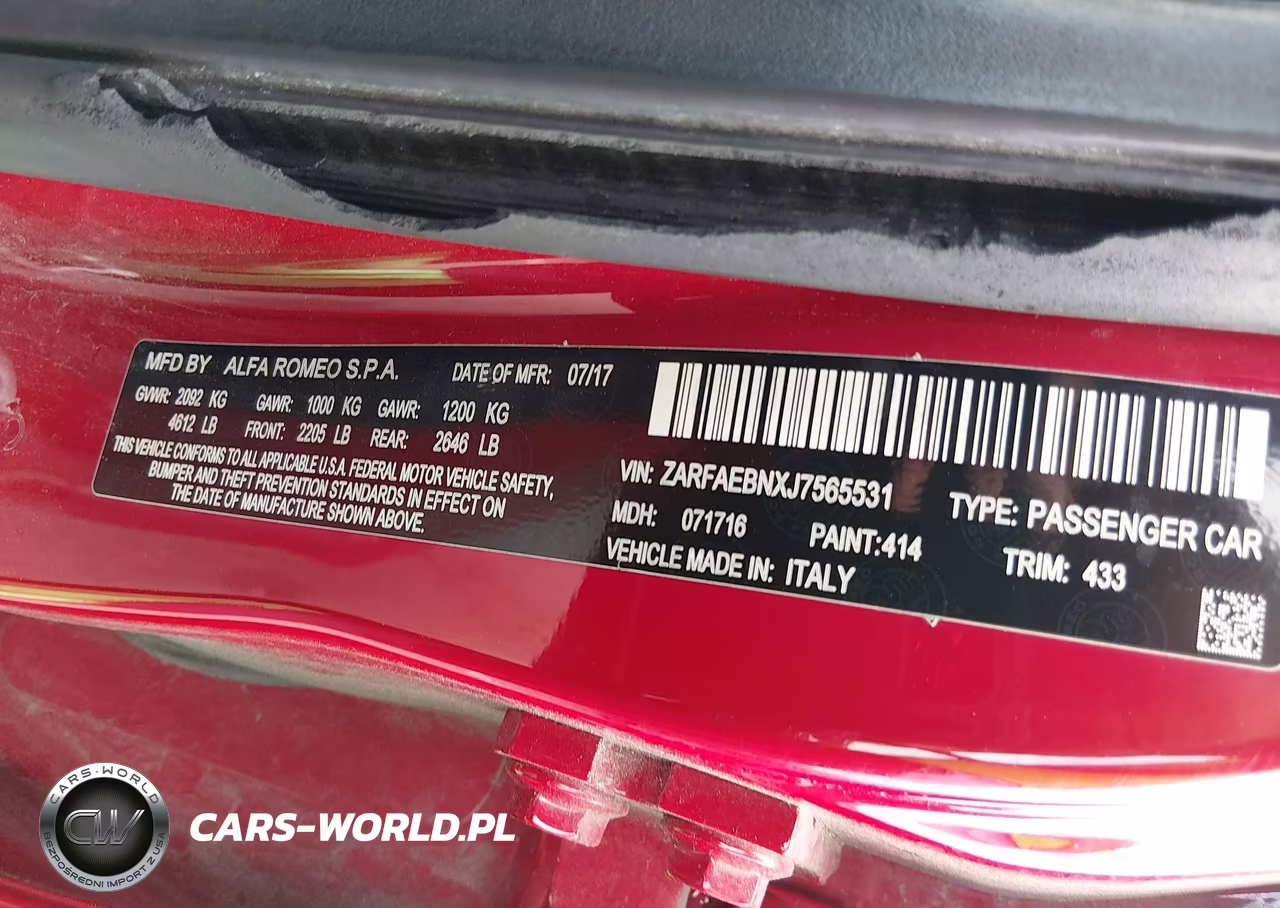 2018 Alfa Romeo Giulia Rwd VIN:ZARFAEBNXJ7565531 - 9