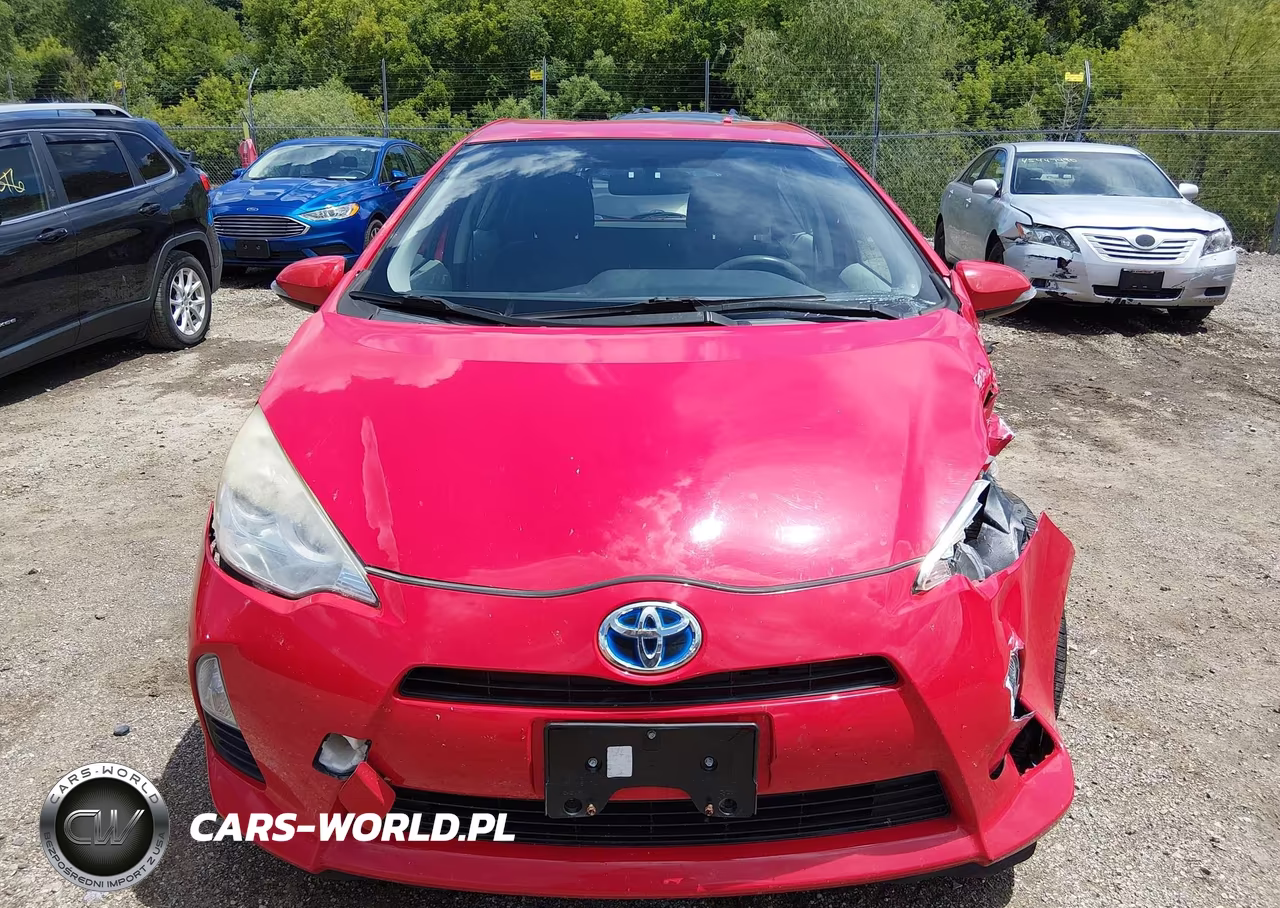 2013 Toyota Prius C Two VIN:JTDKDTB32D1551133 - 12
