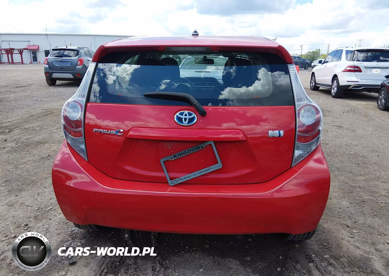2013 Toyota Prius C Two VIN:JTDKDTB32D1551133 - 16