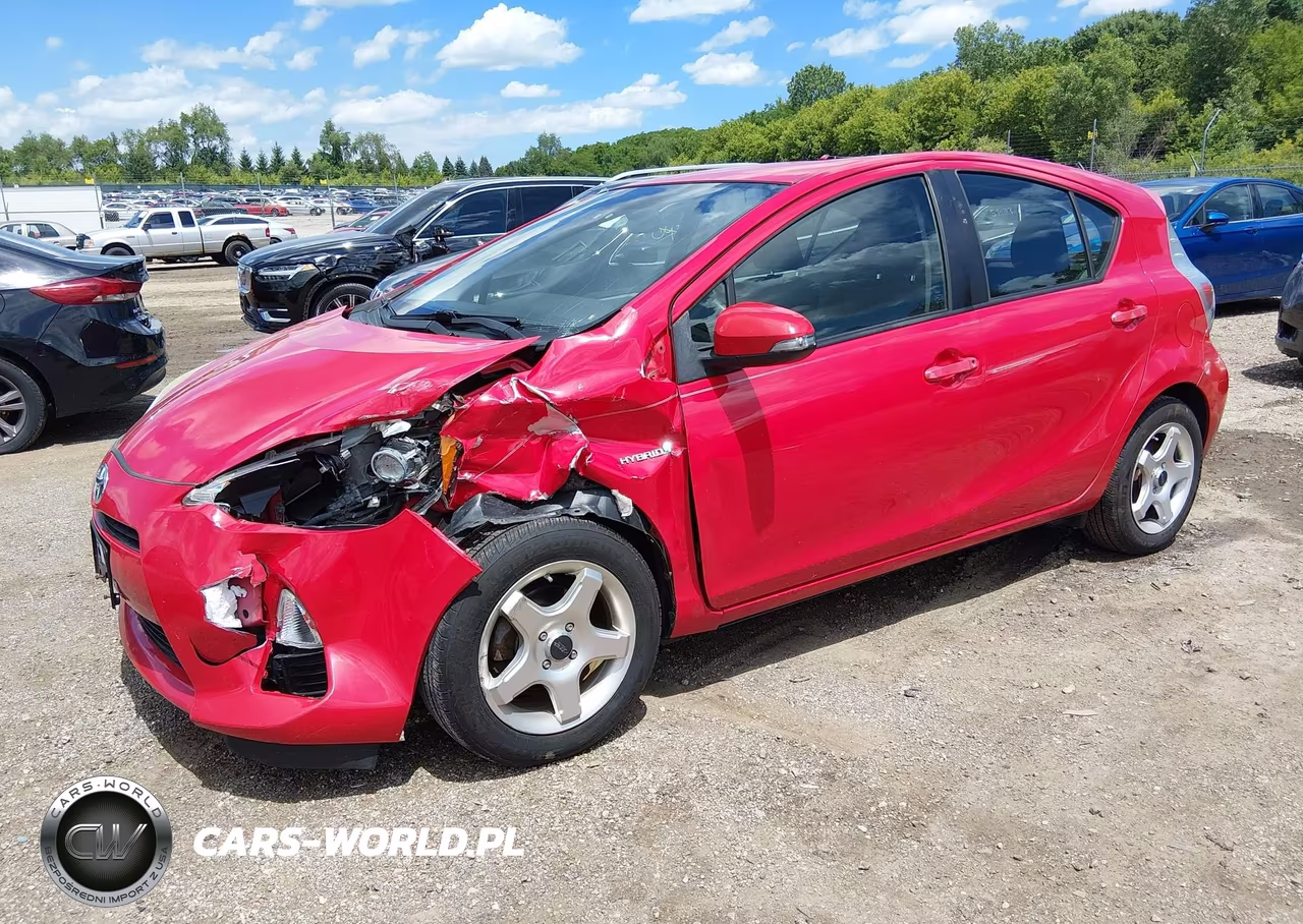2013 Toyota Prius C Two VIN:JTDKDTB32D1551133 - 2