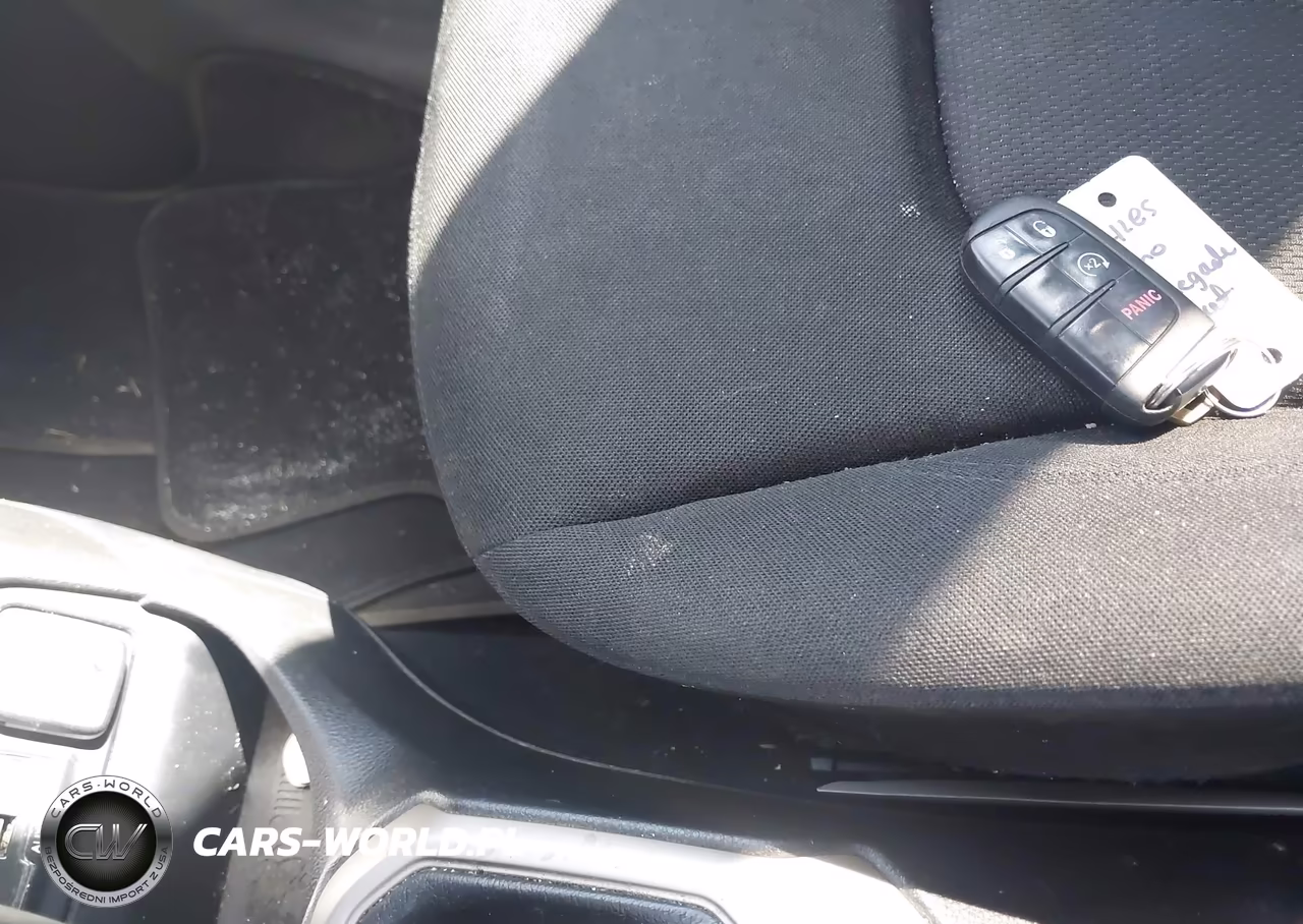 2016 Jeep Renegade Latitude VIN:ZACCJABT0GPD85619 - 11