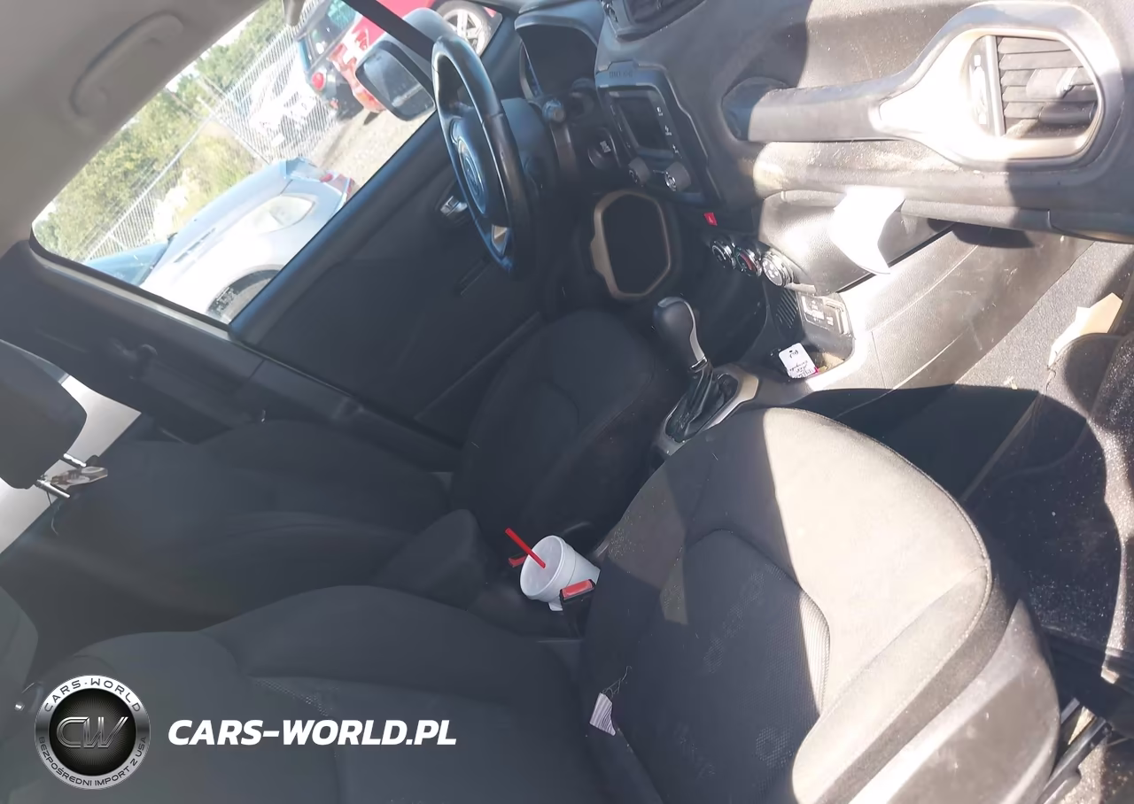 2016 Jeep Renegade Latitude VIN:ZACCJABT0GPD85619 - 5