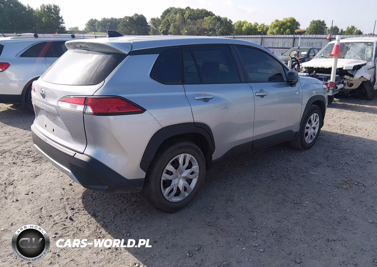 2023 Toyota Corolla Cross L VIN:7MUAAAAG7PV050250 - 4