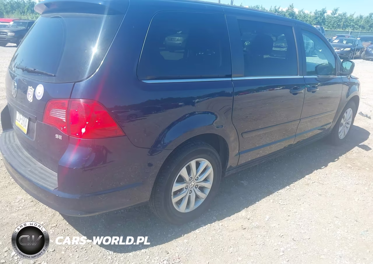 2014 Volkswagen Routan Se VIN:2C4RVABG3ER134460 - 4