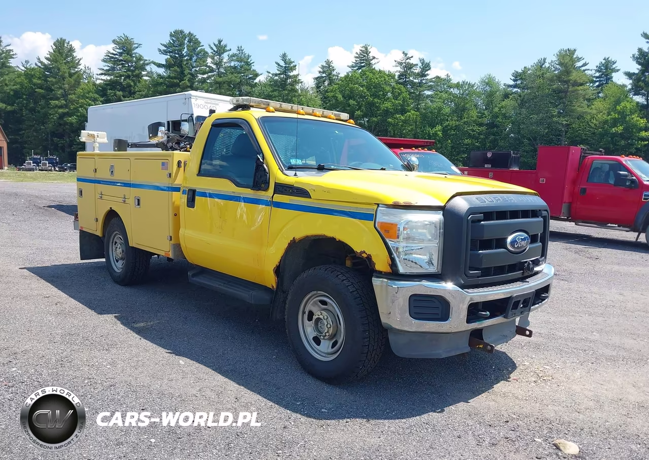 2012 Ford F-350 Chassis Xl