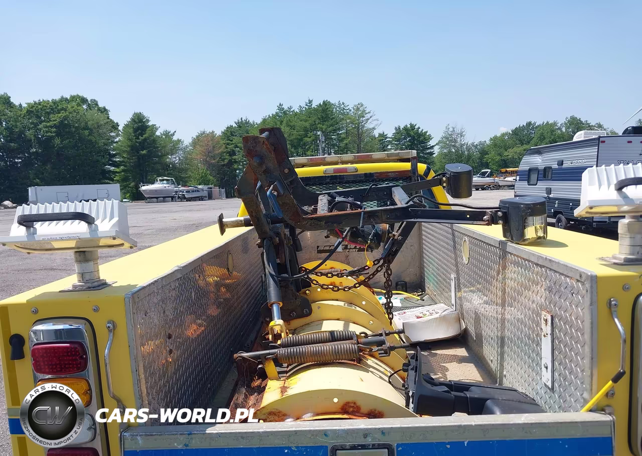 2012 Ford F-350 Chassis Xl VIN:1FDRF3F66CEA26608 - 12
