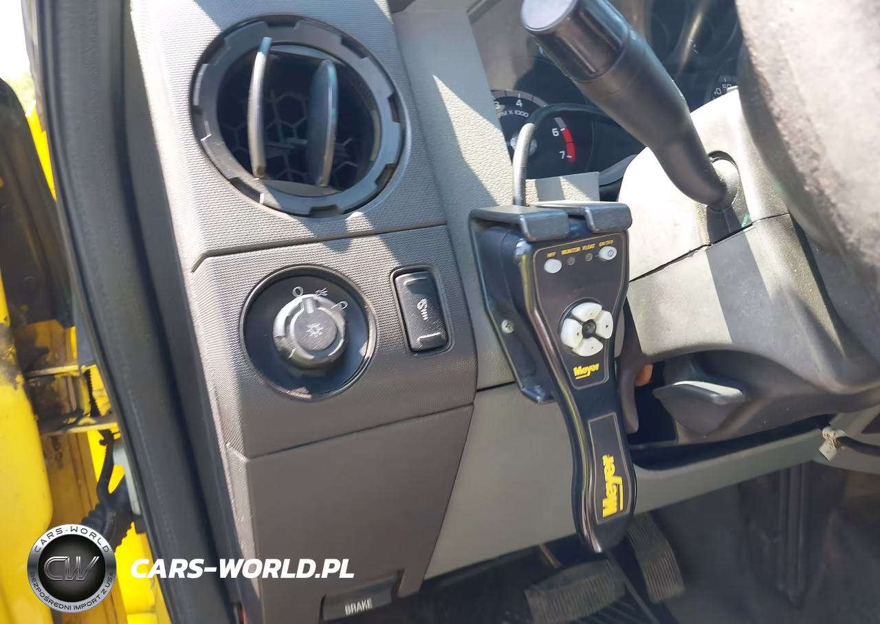 2012 Ford F-350 Chassis Xl VIN:1FDRF3F66CEA26608 - 13